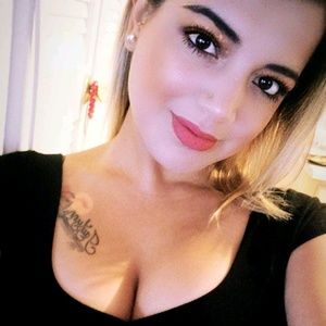 Meet your Posher, Denise